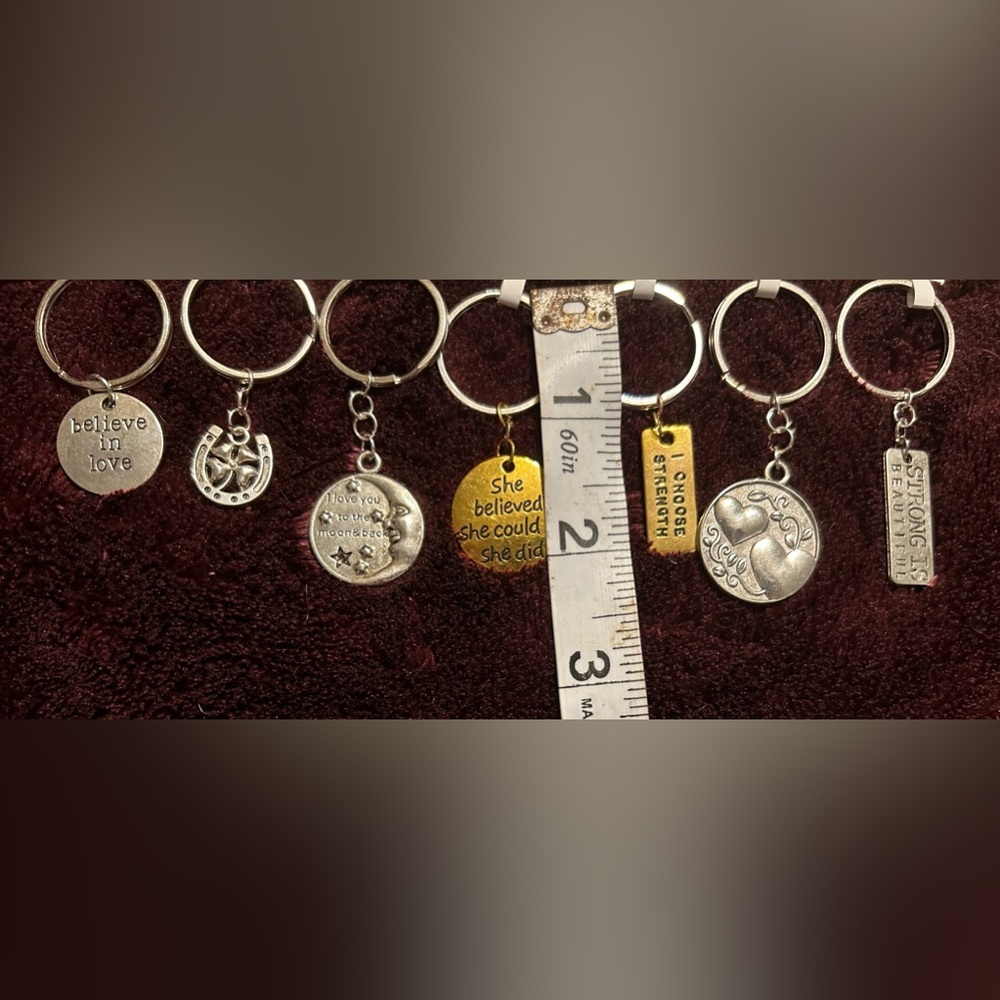 Key chains. Multiple styles - Picture 2 of 2